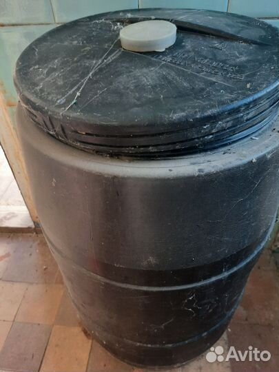 Бак и канистры для воды. Пластик