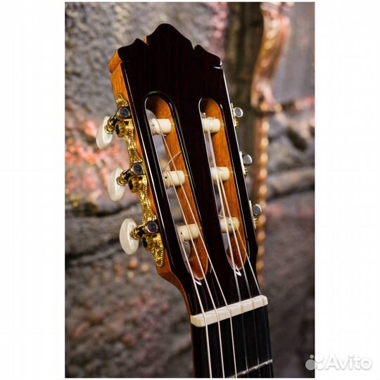 Perez 650 Cedar - Гитара классическая 4/4