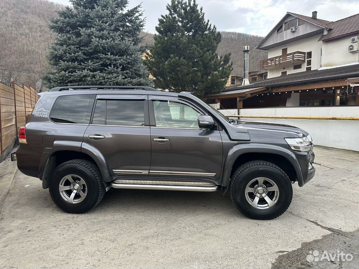 Toyota Land Cruiser 4.6 AT, 2017, 76 000 км