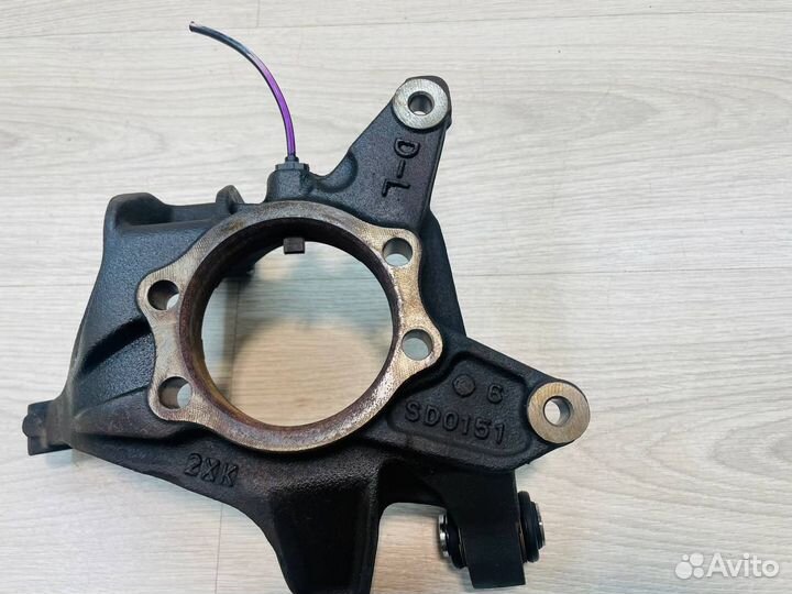 Цапфа задняя левая Subaru Forester 4 SJ