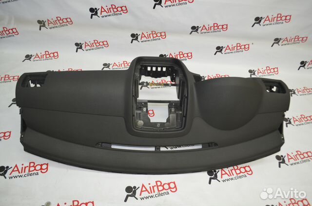 Торпедо панель приборов Volkswagen Golf