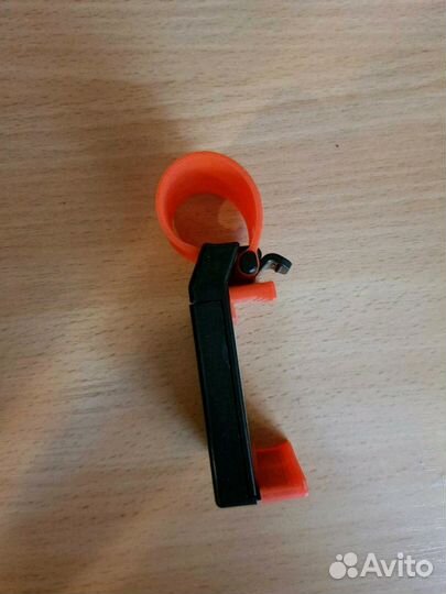 Держатель для телефона на руль