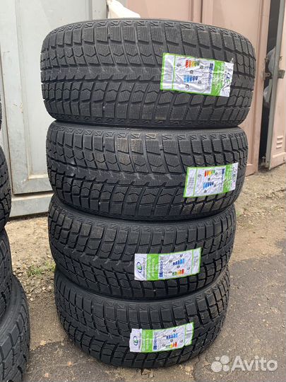LingLong Green-Max Winter Ice I-15 SUV 265/40 R22 106S