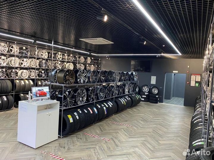 Westlake Zuper Eco Z-107 215/55 R17