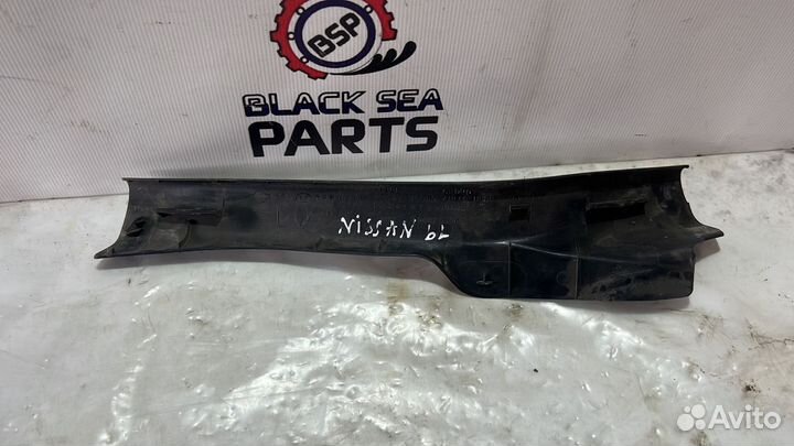 Накладка порога двери задней левой Nissan Almera