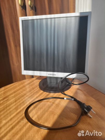 Монитор Samsung SyncMaster 720N, 1280x1024