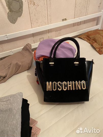 Отдам пакет женских вещей