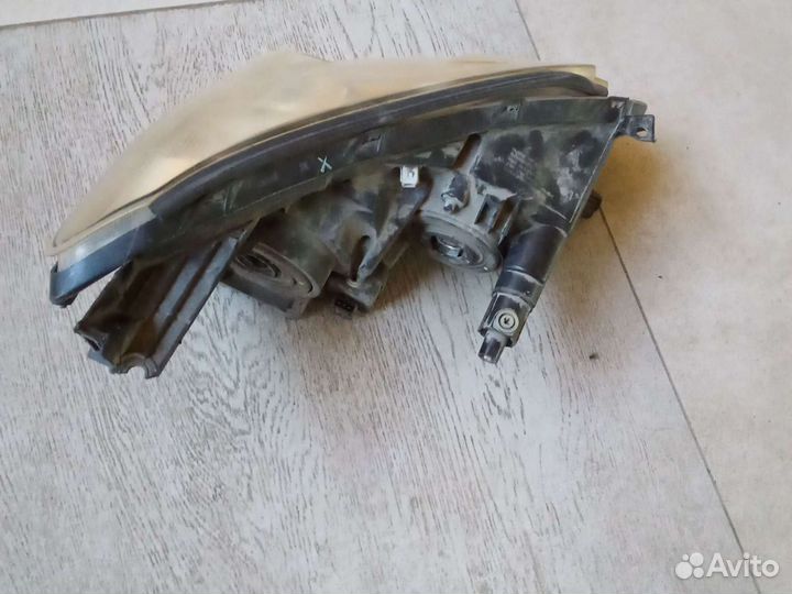 Фара левая toyota rav 4 30
