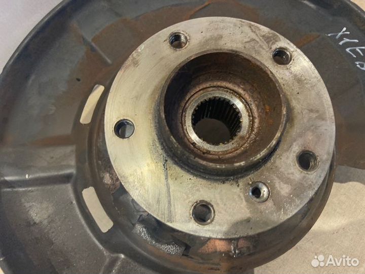 Цапфа задняя правая Bmw X1 E84 N20B20A 2011