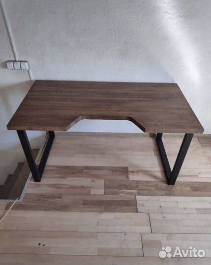 Стол/компьютерный/письменный/дубовый