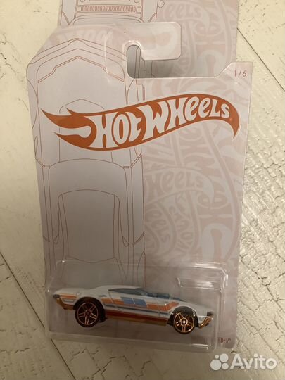 Новая Машинка Hot Wheels Перламутр и хром, оригина