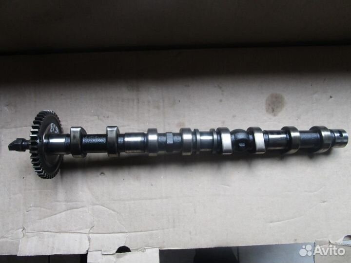 Распредвал выпускной W638 V-class Vito