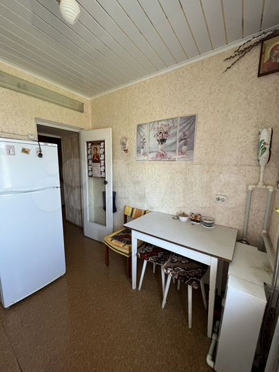 3-к. квартира, 54 м², 3/3 эт.