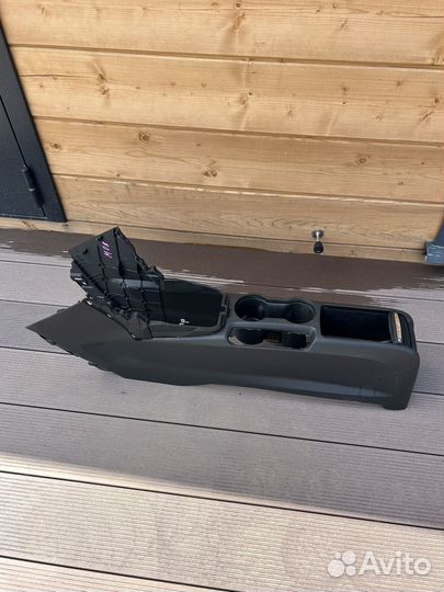 Продам консоль центральную Opel Mokka