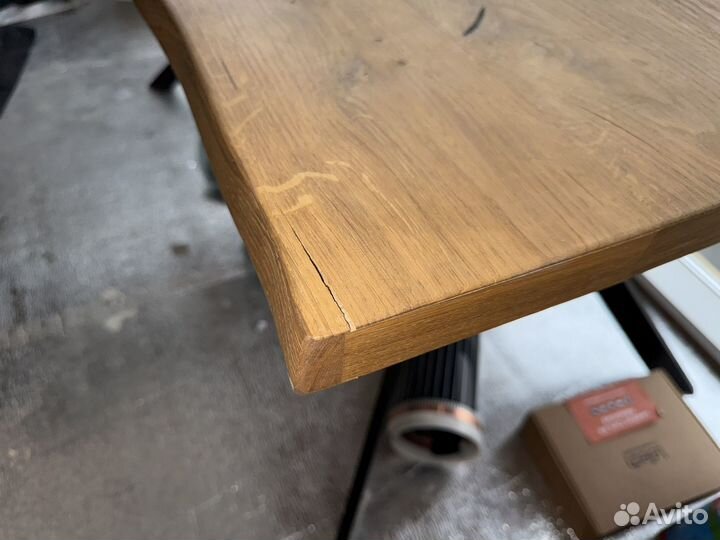 Стол из дерева