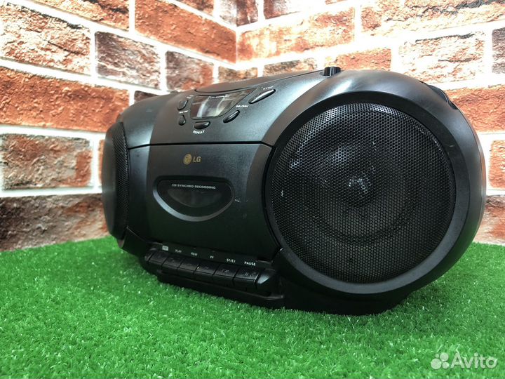 Z.8533 бумбокс lgcd-323 AX