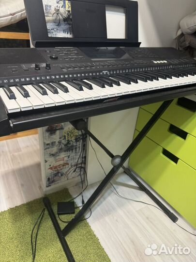 Синтезатор Yamaha PSR-E453 / PSR-EW400