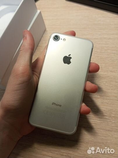 iPhone 7, 32 ГБ