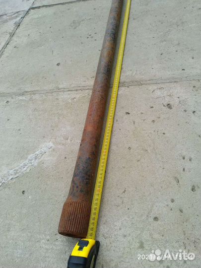 Ось вал с шлицами