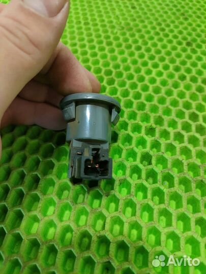 Кнопка багажника Chevrolet lacetti
