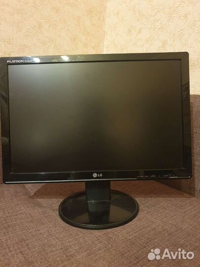 Монитор LG 19 flatiron w1942s