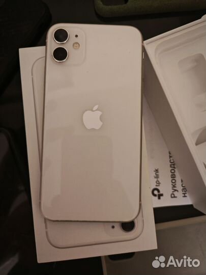 iPhone 11, 64 ГБ