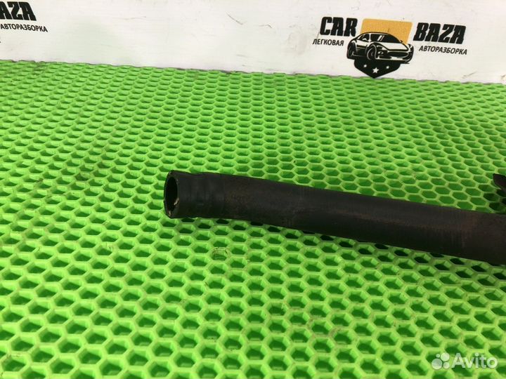 Патрубок системы охлаждения Skoda Octavia