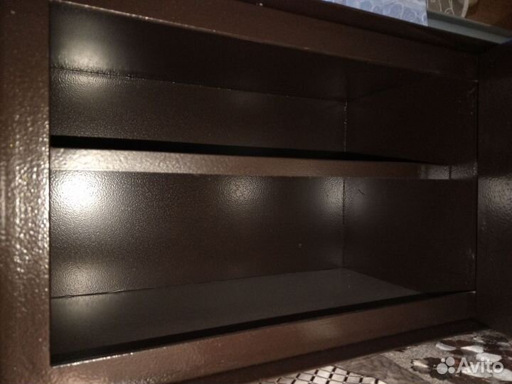 Сейф металлический