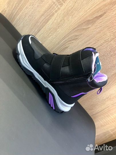 Новые зимние ботинки р.38