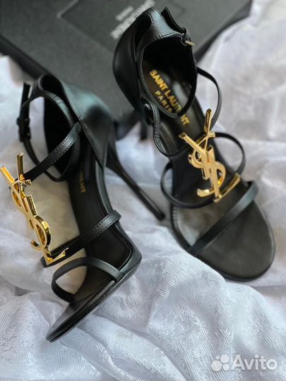 Туфли Yves Saint Laurent