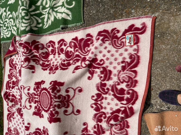 Шерстяные одеяла лебедь