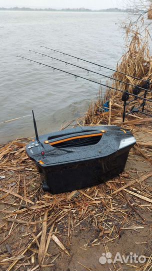 Карповый прикормочный кораблик Toslon xboat