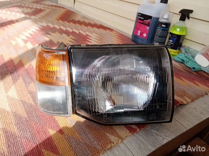 Фара митсубиси паджеро