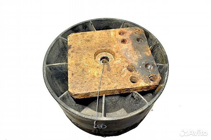 Стакан пневмобаллона прицепного моста, левый schmi