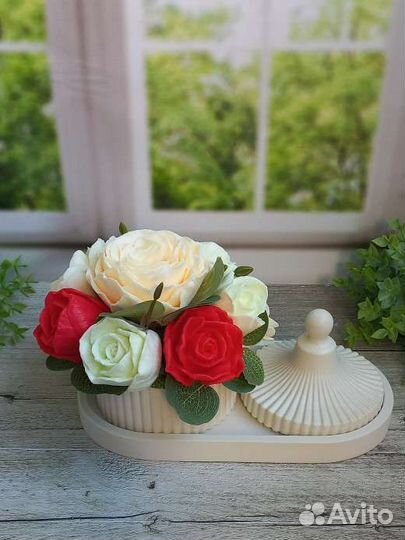Букет из мыла ручной работы в гипсовой шкатулке