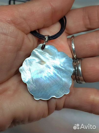 Натуральный перламутр кулоны
