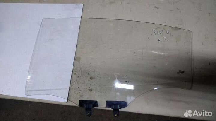 Стекло заднее левое kia rio 4 18год