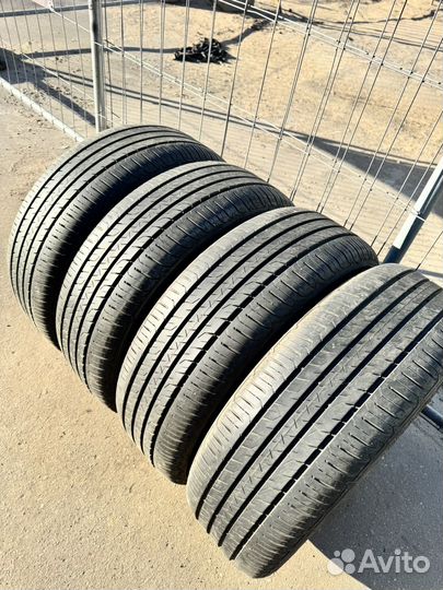 Goodyear EfficientGrip Performance SUV 225/55 R19 99V