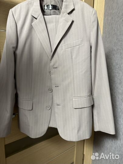 Костюм пиджак и брюки для мальчика 158 новый