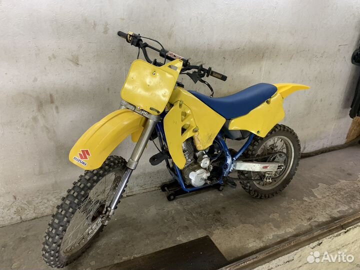 Suzuki rm