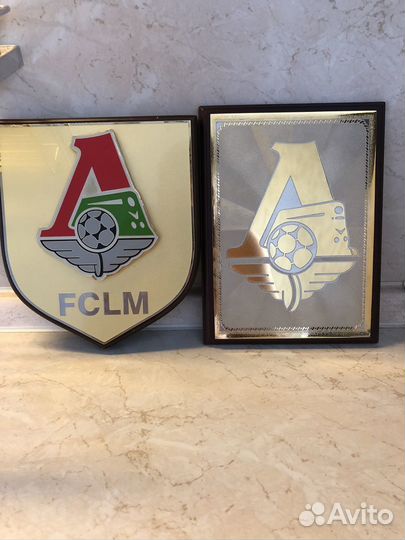 Хоккейные сувениры и футбольные