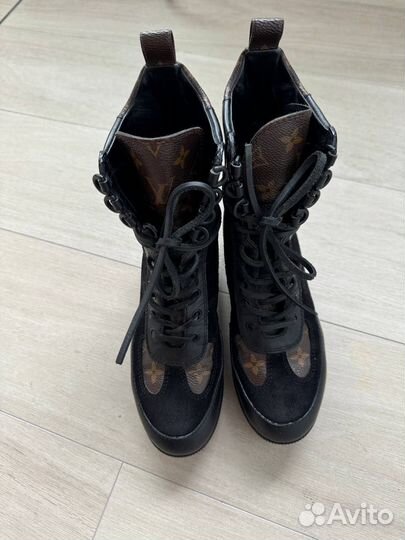 Louis vuitton desert boots