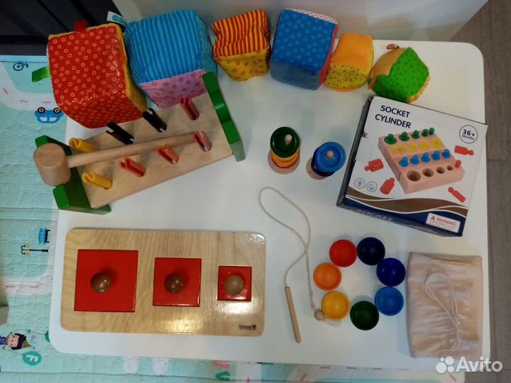 Развивающие игрушки Монтессори пакетом