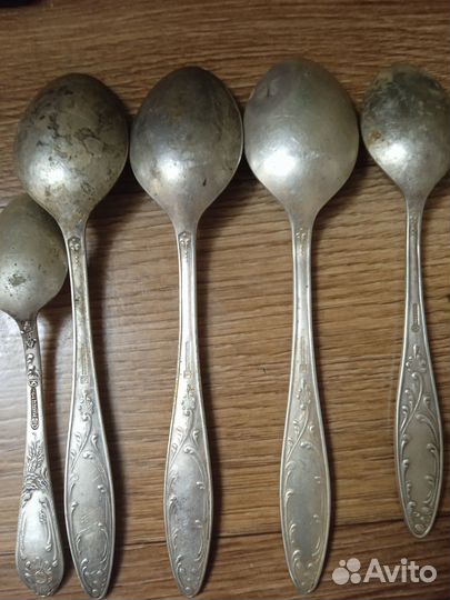 Набор серебряных ложек