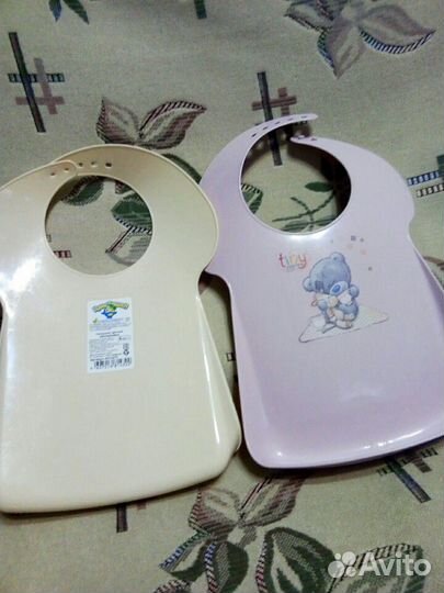 Нагрудник детский для кормления пластиковый