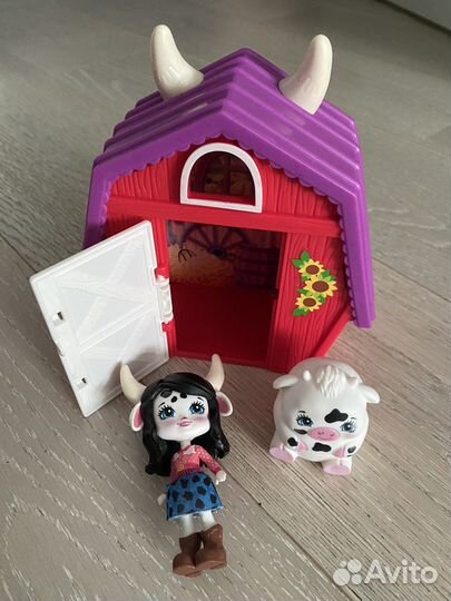Домик коровы энчантималс