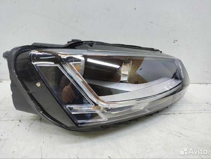 Фара правая Volkswagen Jetta 6 2015-2017