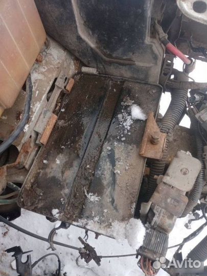 Площадка под АКБ Renault Laguna 1999