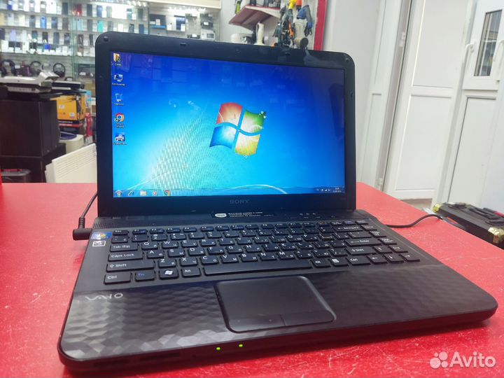 Ноутбук Sony Vaio Pcg-61b11v