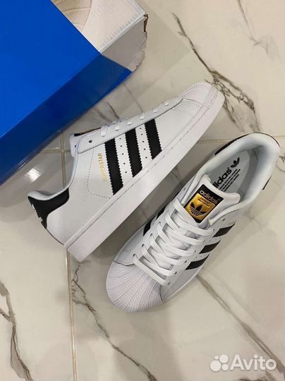 Кроссовки Adidas Superstar (Адидас Суперстар)